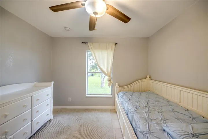 625 Sw 11th Ter, Cape Coral, Florida 33991