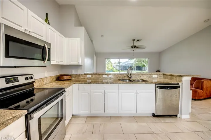 625 Sw 11th Ter, Cape Coral, Florida 33991
