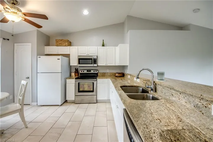 625 Sw 11th Ter, Cape Coral, Florida 33991