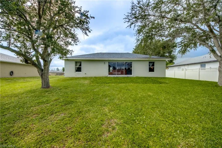 625 Sw 11th Ter, Cape Coral, Florida 33991