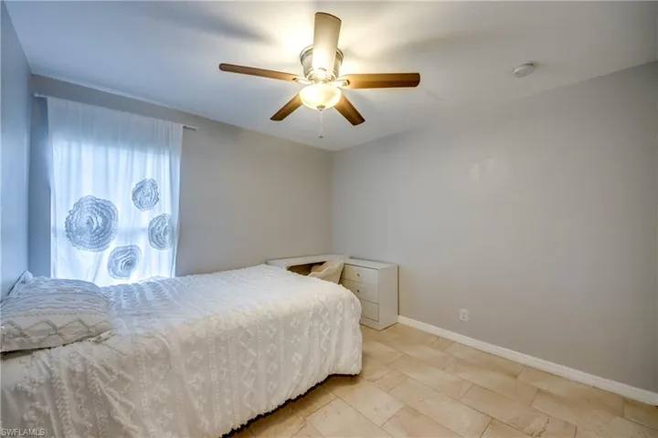 625 Sw 11th Ter, Cape Coral, Florida 33991