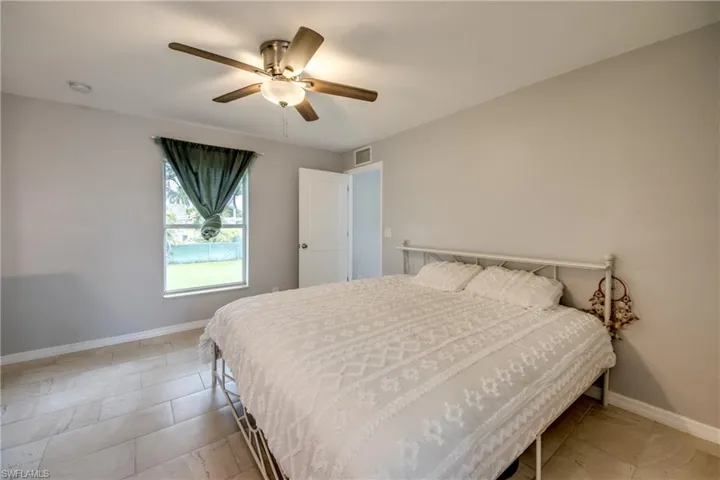 625 Sw 11th Ter, Cape Coral, Florida 33991