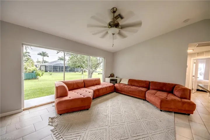 625 Sw 11th Ter, Cape Coral, Florida 33991