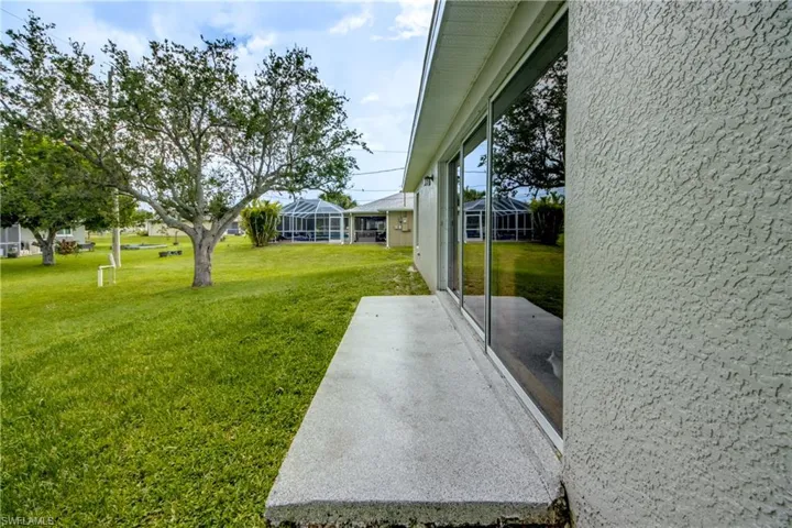 625 Sw 11th Ter, Cape Coral, Florida 33991