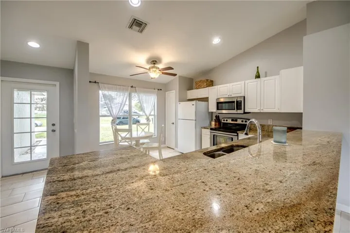 625 Sw 11th Ter, Cape Coral, Florida 33991
