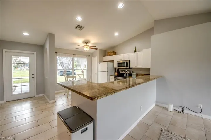 625 Sw 11th Ter, Cape Coral, Florida 33991