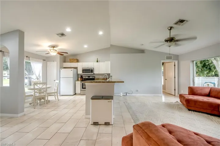 625 Sw 11th Ter, Cape Coral, Florida 33991