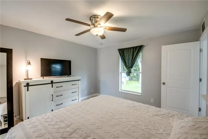 625 Sw 11th Ter, Cape Coral, Florida 33991