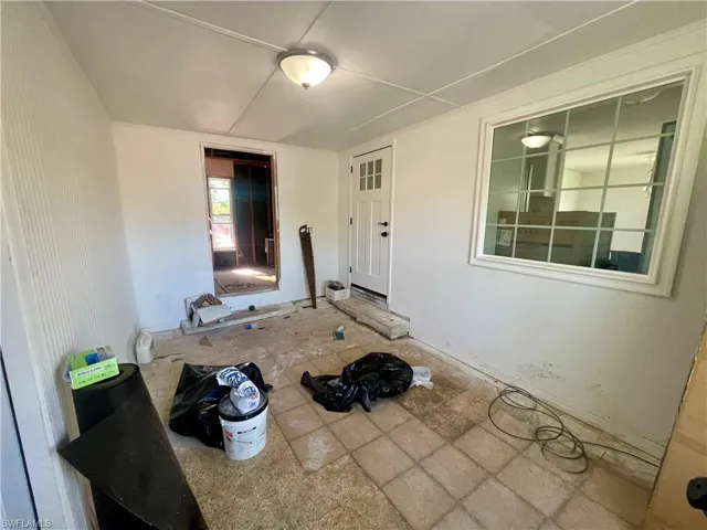 1350  5th N AVE, Naples, FL 34102