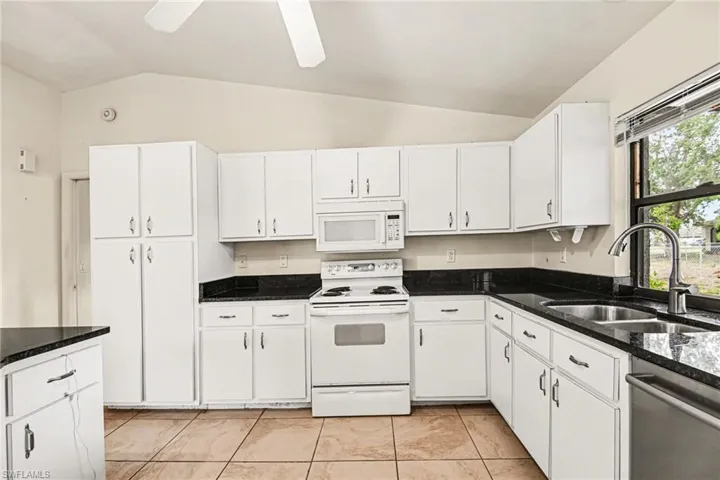 4118 Sw 14th Ave, Cape Coral, Florida 33914