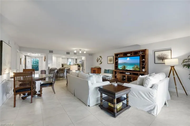 1011 Swallow Ave 105, Marco Island, Florida 34145