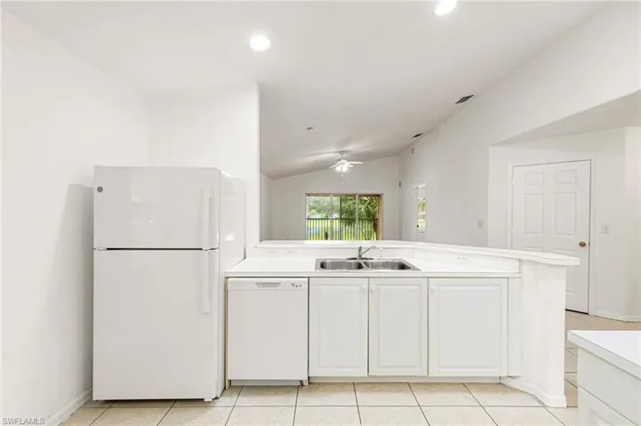 12340 Notting Hill Ln 23, Bonita Springs, Florida 34135