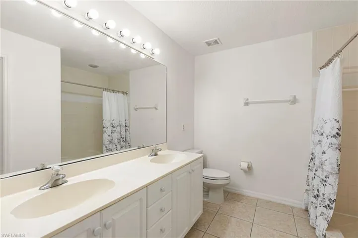 12340 Notting Hill Ln 23, Bonita Springs, Florida 34135