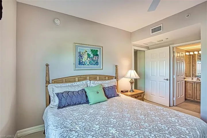 Guest_BR_in-suite