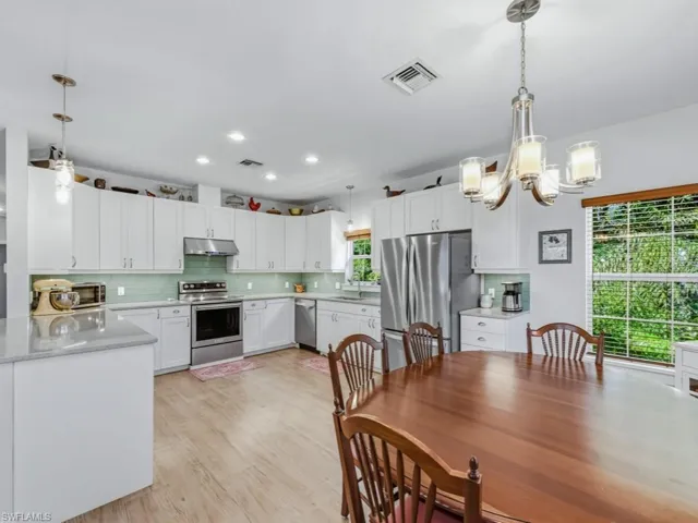 2023 Mills Ln, Naples, Florida 34112