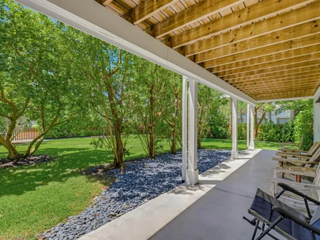 2023 Mills Ln, Naples, Florida 34112