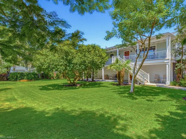 2023 Mills Ln, Naples, Florida 34112