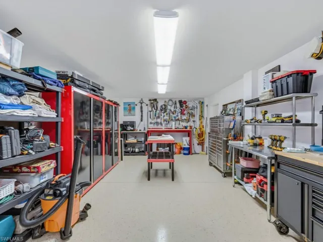 2023 Mills Ln, Naples, Florida 34112