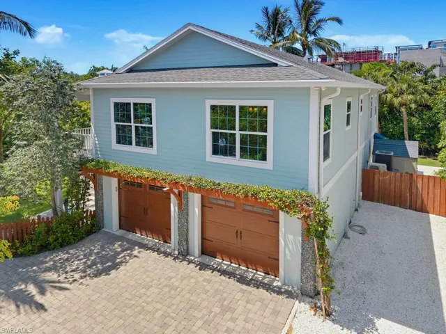 2023 Mills Ln, Naples, Florida 34112