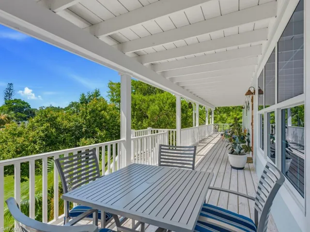 2023 Mills Ln, Naples, Florida 34112