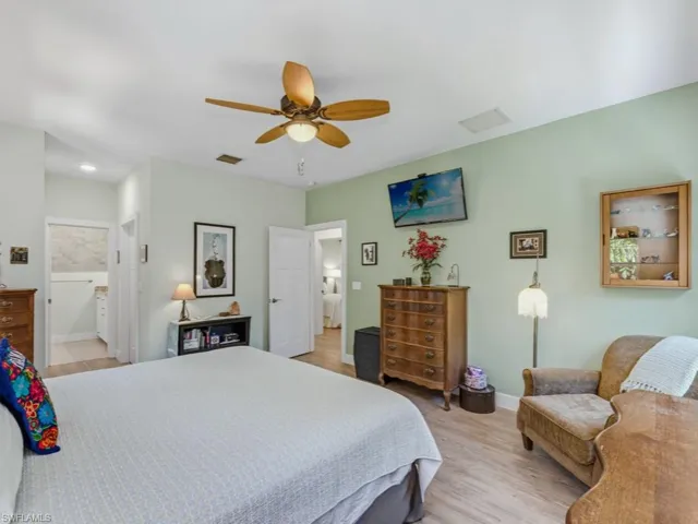 2023 Mills Ln, Naples, Florida 34112