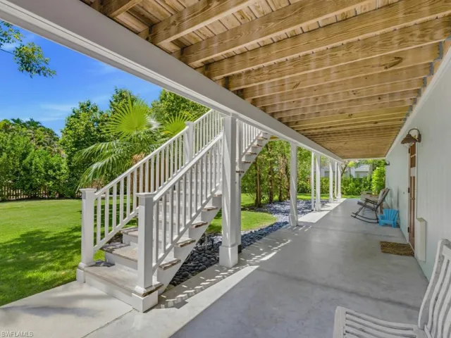 2023 Mills Ln, Naples, Florida 34112