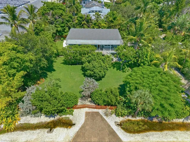 2023 Mills Ln, Naples, Florida 34112