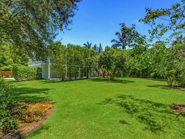 2023 Mills Ln, Naples, Florida 34112
