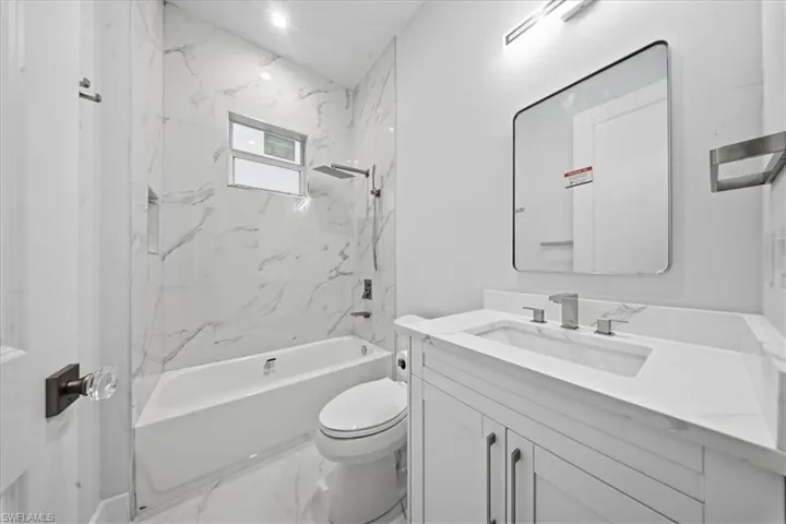 3730  40th SE AVE, Naples, FL 34117