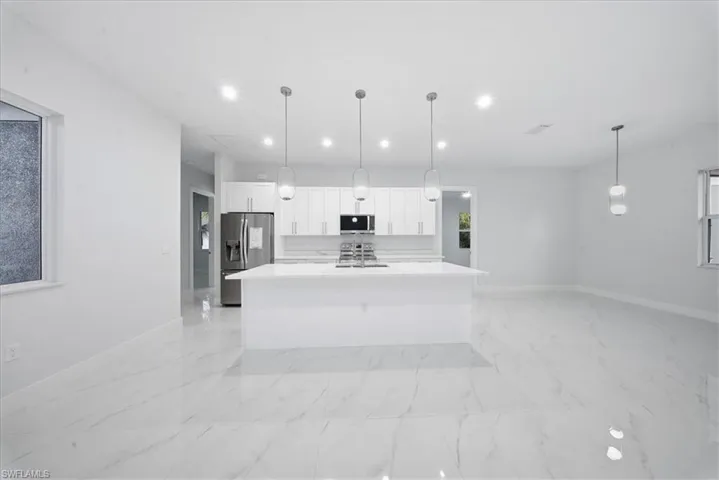 3730  40th SE AVE, Naples, FL 34117
