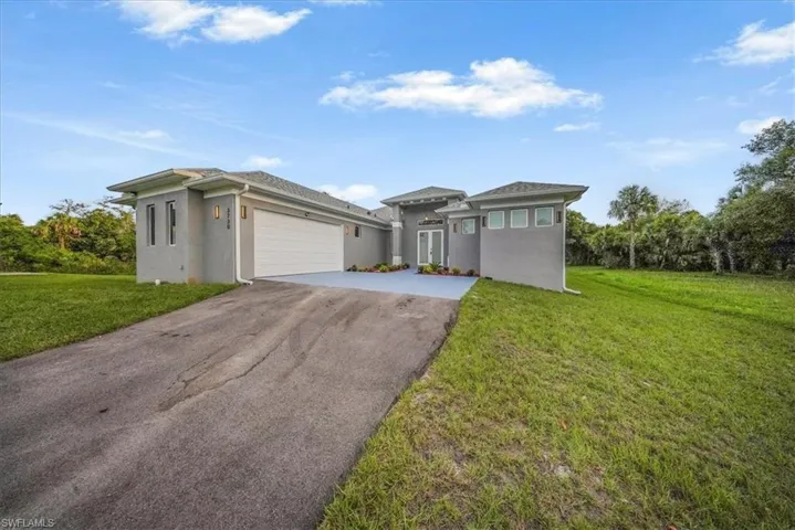 3730  40th SE AVE, Naples, FL 34117