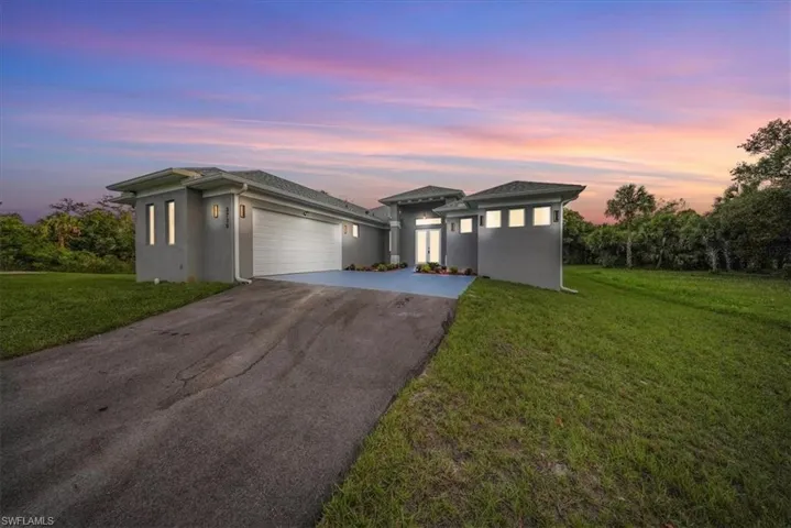 3730  40th SE AVE, Naples, FL 34117