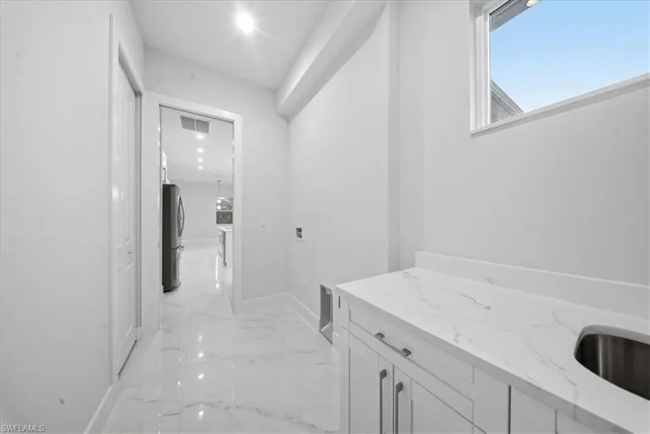 3730  40th SE AVE, Naples, FL 34117
