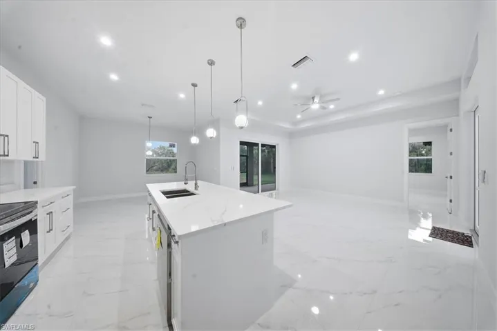 3730  40th SE AVE, Naples, FL 34117
