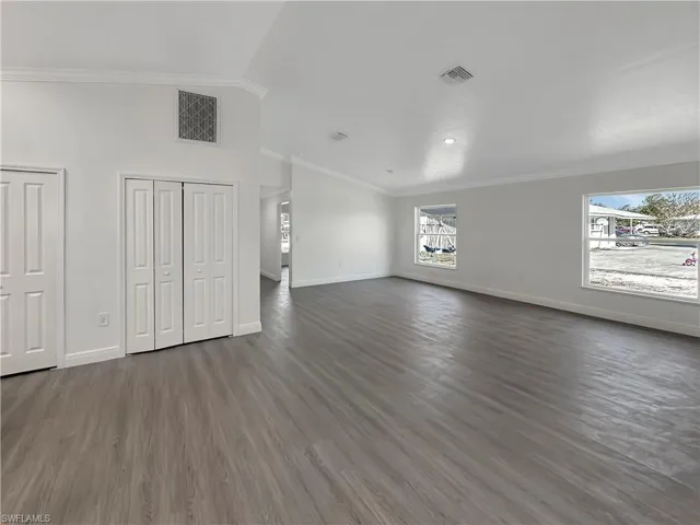 12641  1st  ST, Fort Myers, FL 33905