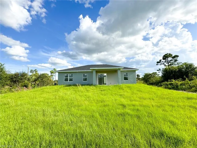 2802  22nd W ST, Lehigh Acres, FL 33971