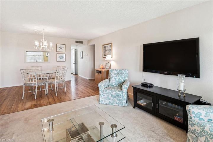 1660 Pine Valley DR # 402, FORT MYERS FL 33907