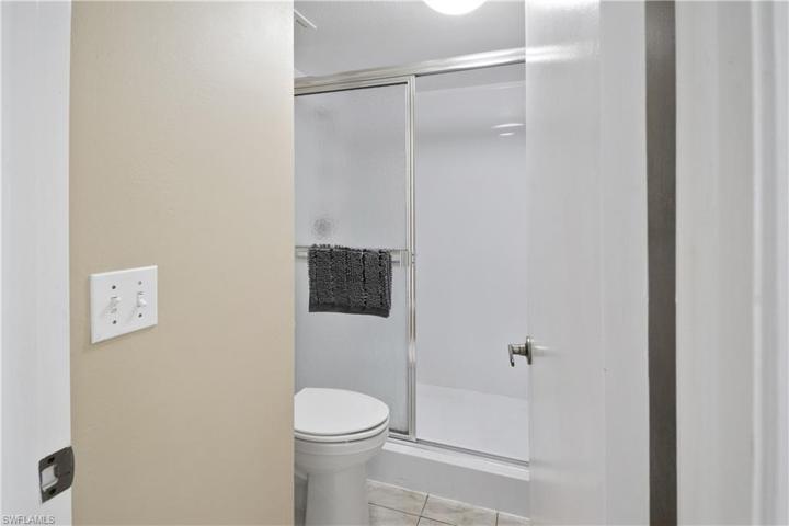 1660 Pine Valley DR # 402, FORT MYERS FL 33907