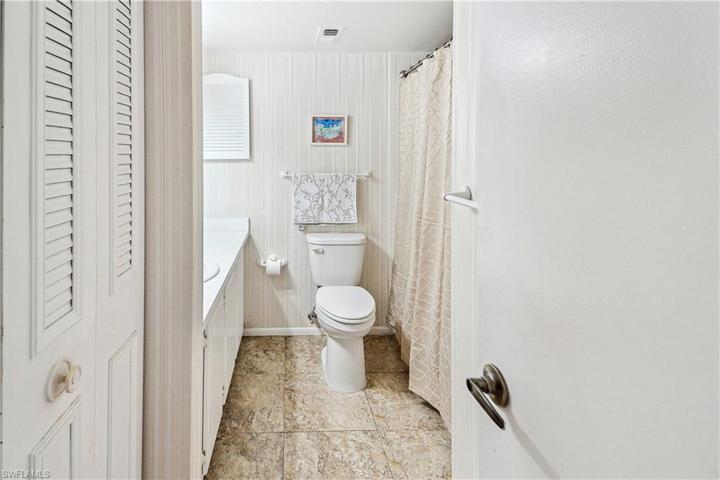 1660 Pine Valley DR # 402, FORT MYERS FL 33907
