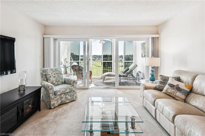 1660 Pine Valley DR # 402, FORT MYERS FL 33907