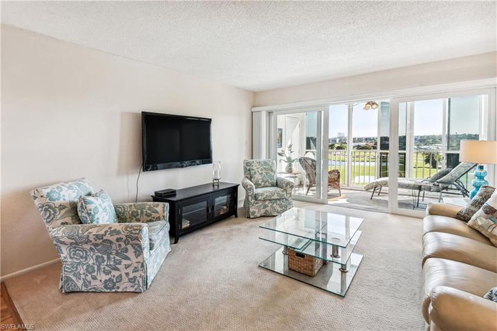 1660 Pine Valley DR # 402, FORT MYERS FL 33907
