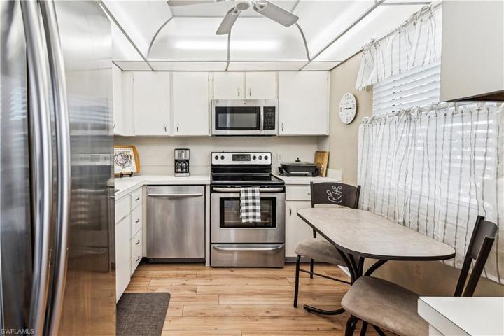 1660 Pine Valley DR # 402, FORT MYERS FL 33907