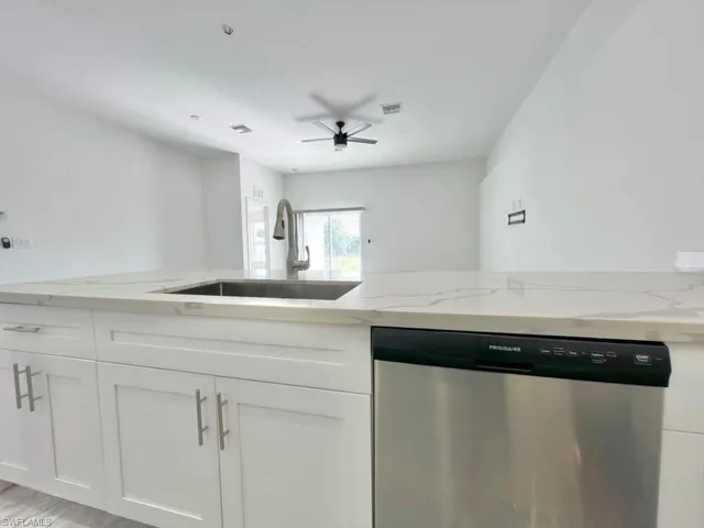 4622 Sw 7th Pl, Cape Coral, Florida 33914