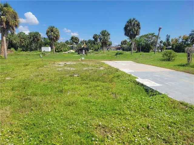 View of home's community