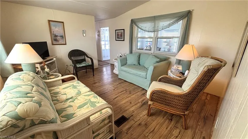Beautiful wood laminate floor in the Living Room