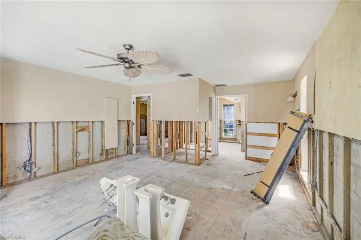 27151 Flossmoor Dr, Bonita Springs, Florida 34135