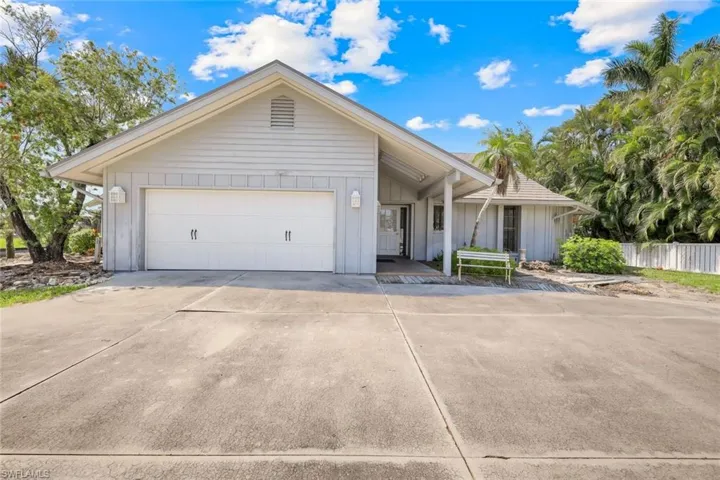 27151 Flossmoor Dr, Bonita Springs, Florida 34135