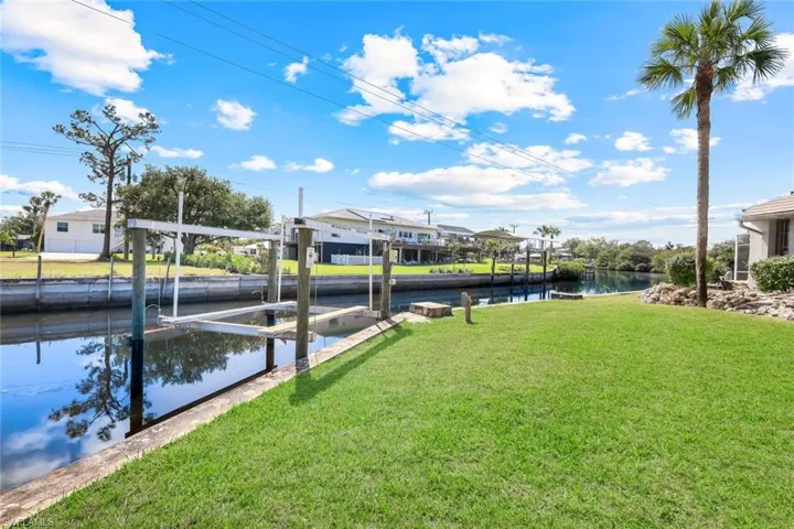 27151 Flossmoor Dr, Bonita Springs, Florida 34135