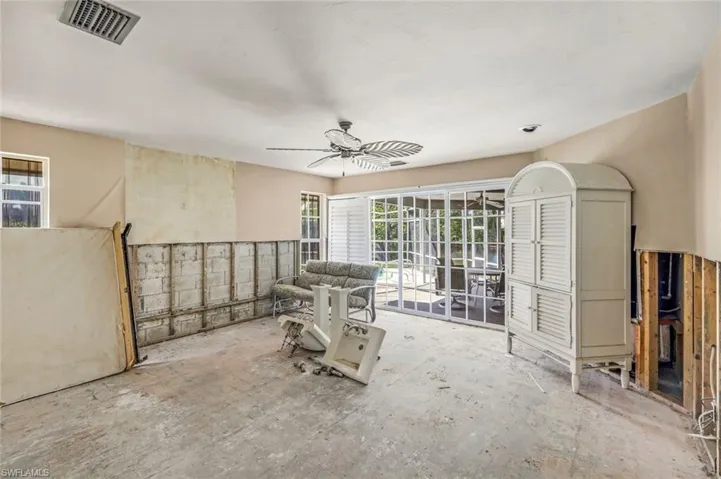 27151 Flossmoor Dr, Bonita Springs, Florida 34135
