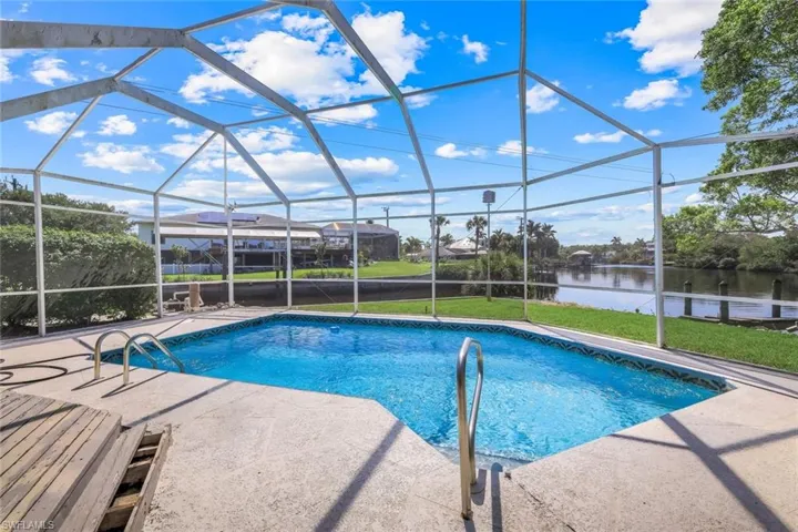 27151 Flossmoor Dr, Bonita Springs, Florida 34135